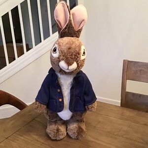 LARGE Dan Dee Peter Rabbit plush door greeter from the 2020 movie version.